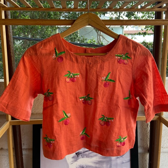 Embroidered crop Top. Size- XS (Fit S too) - Picture 7 of 7